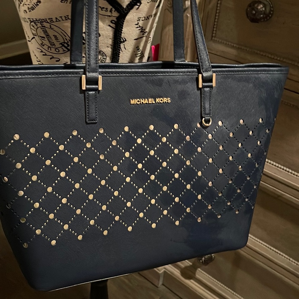 MK PURSE